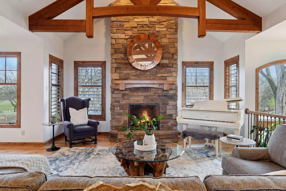 Living - 20120 France Cir, Prior Lake, MN 55372 photo 4 of 9