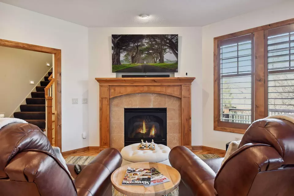 Living - 20120 France Cir, Prior Lake, MN 55372 photo 7 of 9