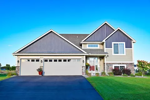 17860 Embers Ave, Lakeville, MN 55044