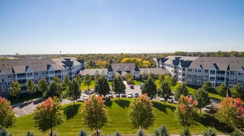 100 Clydesdale Trl #107, Hamel, MN 55340