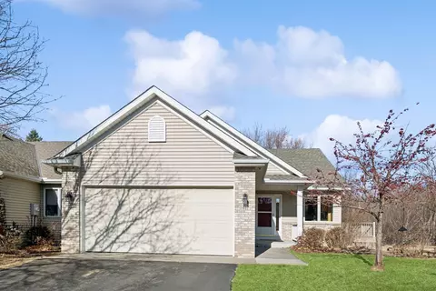 1417 Blue Flag Ct, Northfield, MN 55057