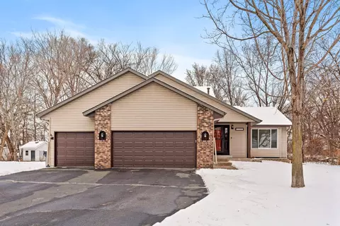 2296 Ariel Ct N, North Saint Paul, MN 55109