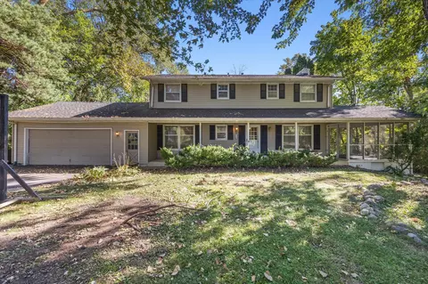355 Margaret Cir, Wayzata, MN 55391