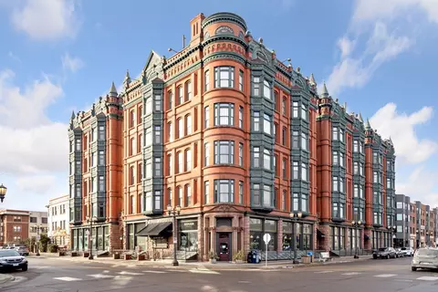 165 Western Ave N #209, Saint Paul, MN 55102