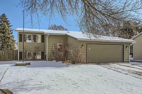 9671 Heath Ave S, Cottage Grove, MN 55016
