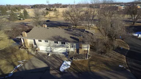 11924 70th Pl N, Maple Grove, MN 55369
