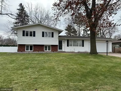 5425 81st Ave N, Brooklyn Park, MN 55443