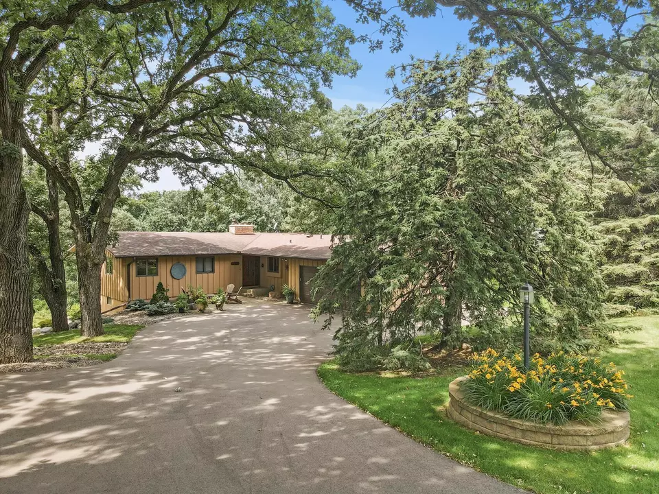 Exterior - 10081 Barnes Ave, Inver Grove Heights, MN 55077 photo 17 of 30