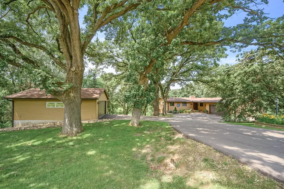 Exterior - 10081 Barnes Ave, Inver Grove Heights, MN 55077 photo 5 of 30