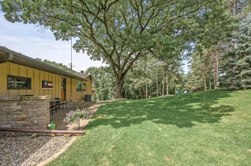 Exterior - 10081 Barnes Ave, Inver Grove Heights, MN 55077 photo 7 of 30
