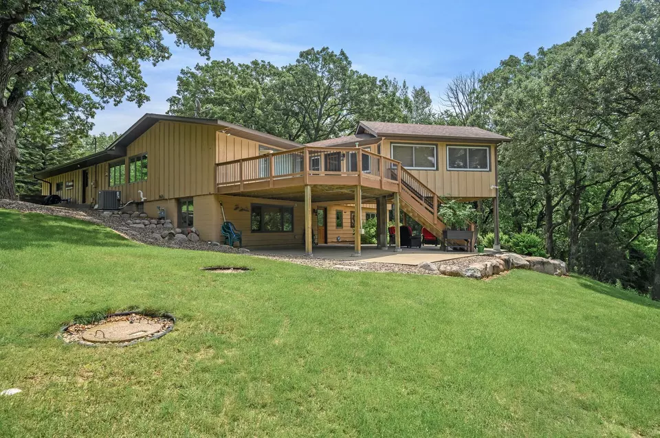 Exterior - 10081 Barnes Ave, Inver Grove Heights, MN 55077 photo 4 of 30