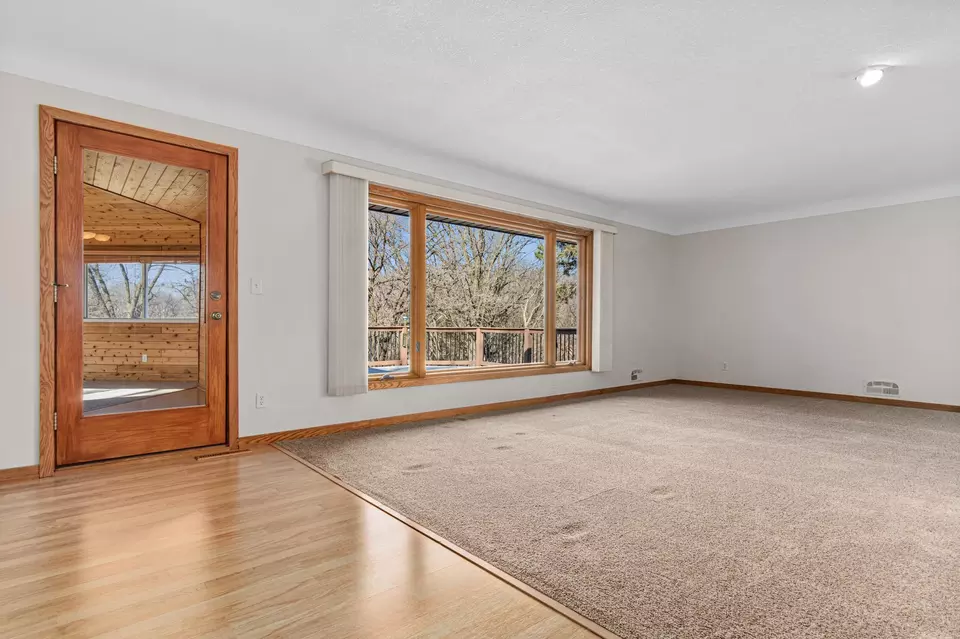 Living - 10081 Barnes Ave, Inver Grove Heights, MN 55077 photo 1 of 9