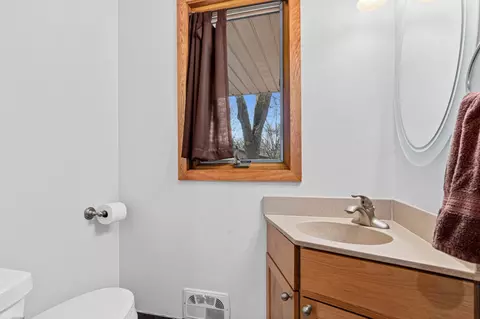 Bath - 10081 Barnes Ave, Inver Grove Heights, MN 55077 photo 1 of 3