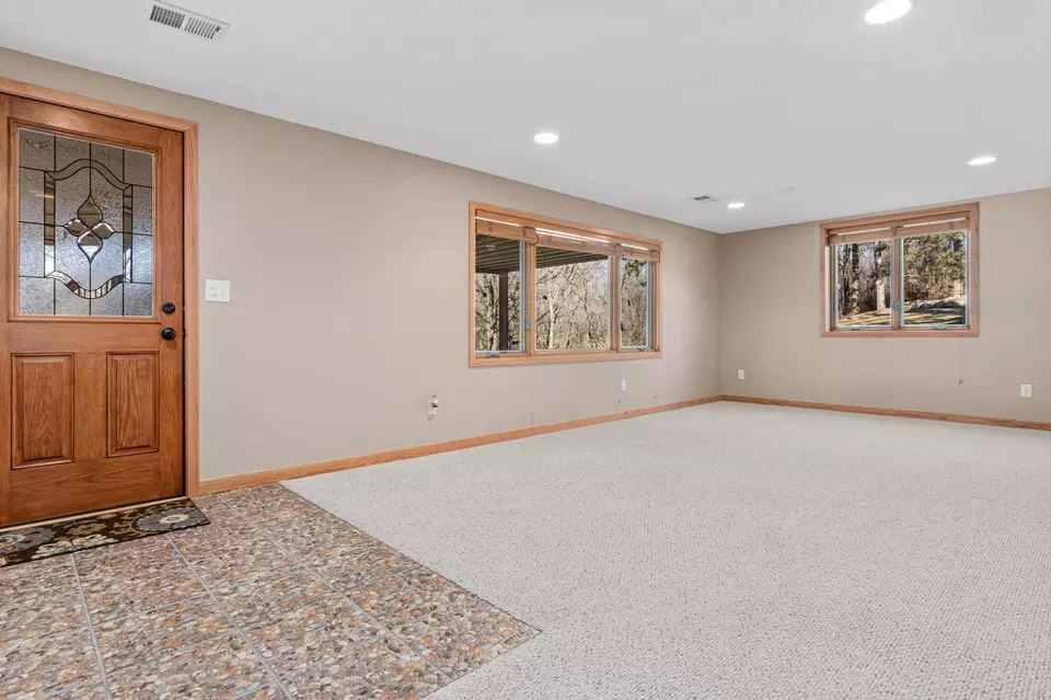 Living - 10081 Barnes Ave, Inver Grove Heights, MN 55077 photo 5 of 9