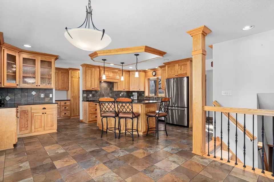 Kitchen - 10081 Barnes Ave, Inver Grove Heights, MN 55077 photo 1 of 7