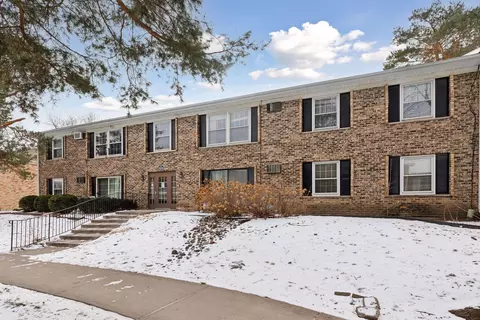 806 Old Settlers Trl #7, Hopkins, MN 55343