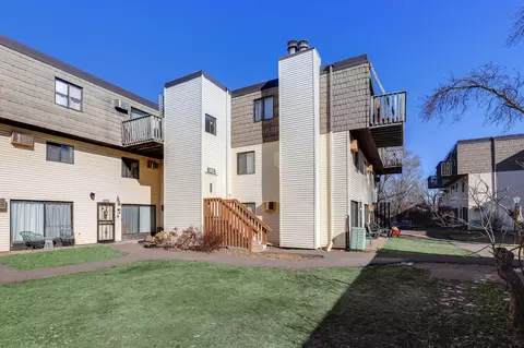 7412 72nd Ln N #319, Brooklyn Park, MN 55428
