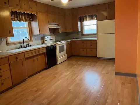 9357 Wilton Bridge Rd, Waseca, MN 56093 photo 2