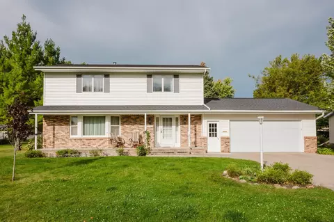1204 6th Cir SE, Waseca, MN 56093