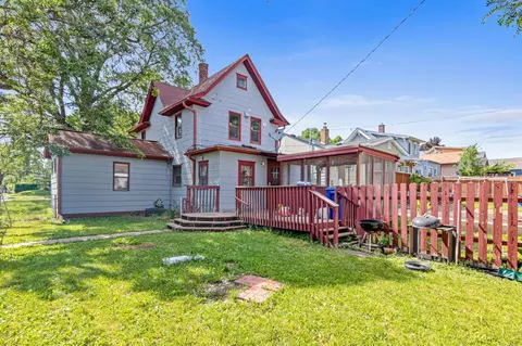 990 Virginia St, Saint Paul, MN 55117