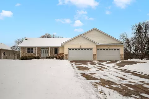 7370 233rd St N, Forest Lake, MN 55025