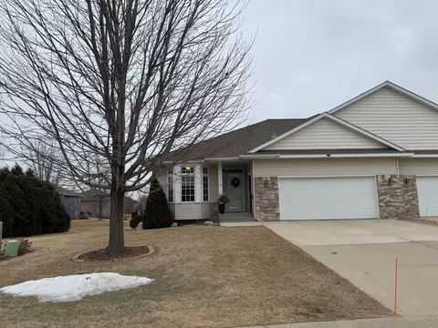 2885 Meadowview Ln NE, Owatonna, MN 55060
