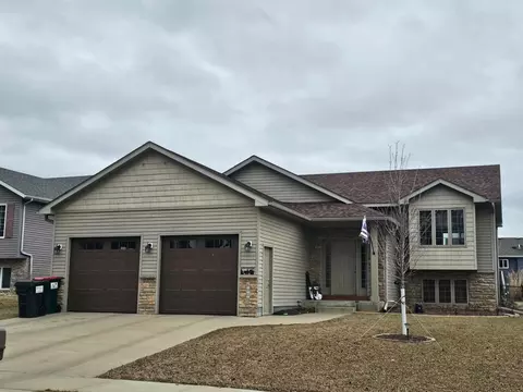 600 Sunnydale Ln SE, Rochester, MN 55904