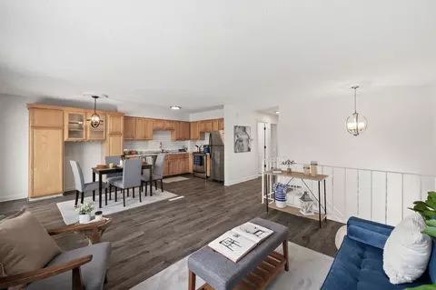 9785 Cavell Cir, Bloomington, MN 55438
