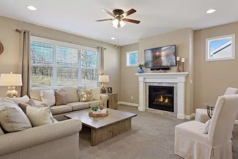 771 Cascade Dr, Chaska, MN 55318 photo 9
