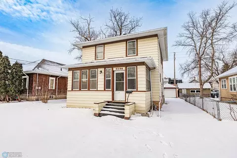 1126 11th St N, Fargo, ND 58102