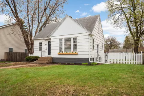 4818 Girard Ave N, Minneapolis, MN 55430