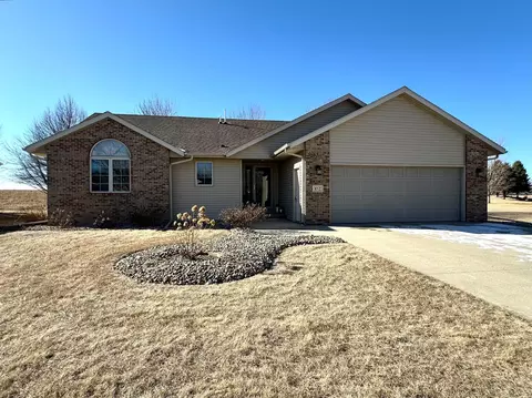 852 Sterling Ave, Worthington, MN 56187