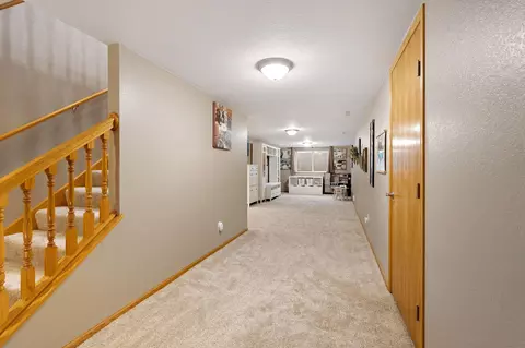 Entry Way - 1206 Southview Ln, Albert Lea, MN 56007 photo 5 of 6