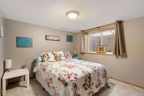 Bedroom - 1206 Southview Ln, Albert Lea, MN 56007 photo 4 of 4