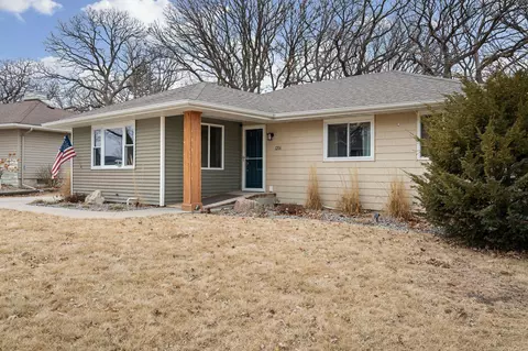 Exterior - 1206 Southview Ln, Albert Lea, MN 56007 photo 3 of 9
