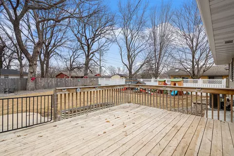 Exterior - 1206 Southview Ln, Albert Lea, MN 56007 photo 9 of 9