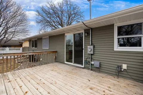 Exterior - 1206 Southview Ln, Albert Lea, MN 56007 photo 8 of 9