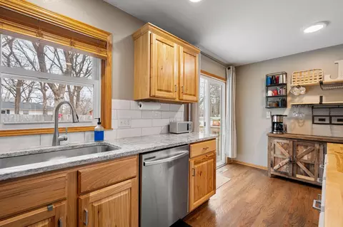 Kitchen - 1206 Southview Ln, Albert Lea, MN 56007 photo 6 of 7