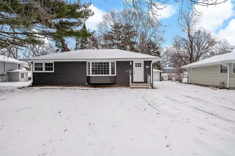 1413 Ford Rd, Hopkins, MN 55305