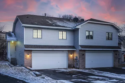 933 Countryside Rd, Waconia, MN 55387