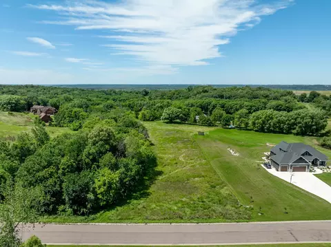 Nnn Steve Drive, Shakopee, MN 55379