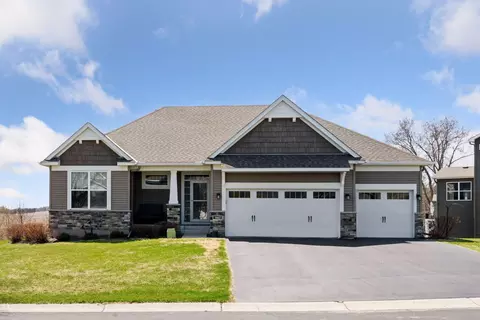 1665 Interlaken Ct, Waconia, MN 55387