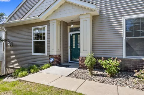 4006 Lawndale Ln N, Plymouth, MN 55446