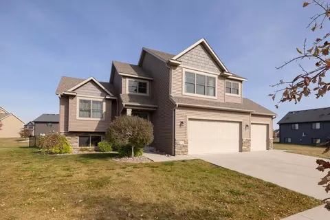 2329 Starburst Dr SW, Rochester, MN 55902