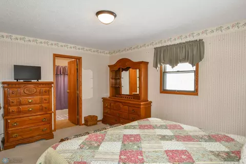 1019 Lilac Ave, Oakes, ND 58474 photo 36