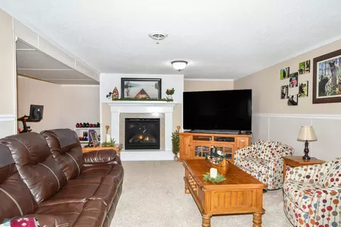 1019 Lilac Ave, Oakes, ND 58474 photo 47