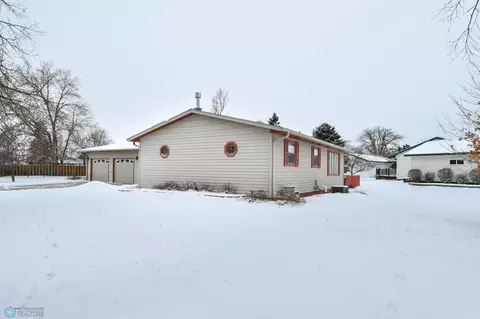 1019 Lilac Ave, Oakes, ND 58474 photo 6