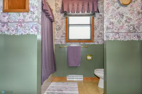 1019 Lilac Ave, Oakes, ND 58474 photo 39