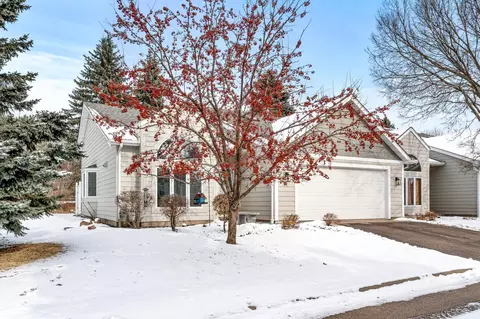807 Southcross Dr E, Burnsville, MN 55306