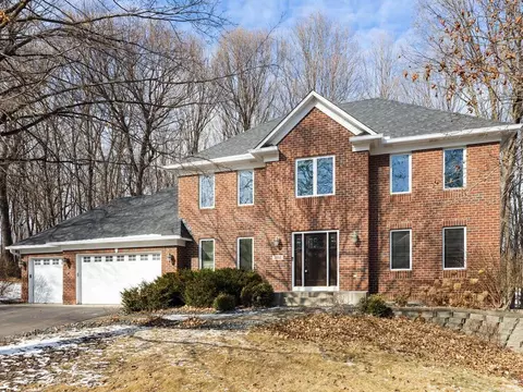 2052 Boulder Rd, Chanhassen, MN 55317